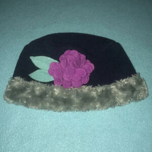 TUFF Kookoshka fleece faux fur soft hat made in USA size 3/4 or women’s small